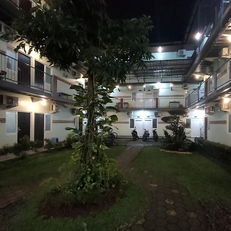 Puspiptek Residence Syariah Mitra Reddoorz スルポン エクステリア 写真