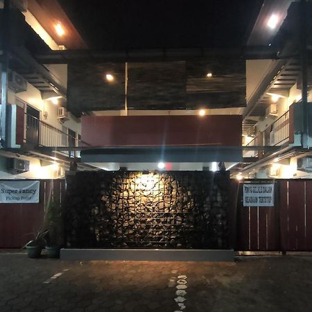 Puspiptek Residence Syariah Mitra Reddoorz スルポン エクステリア 写真