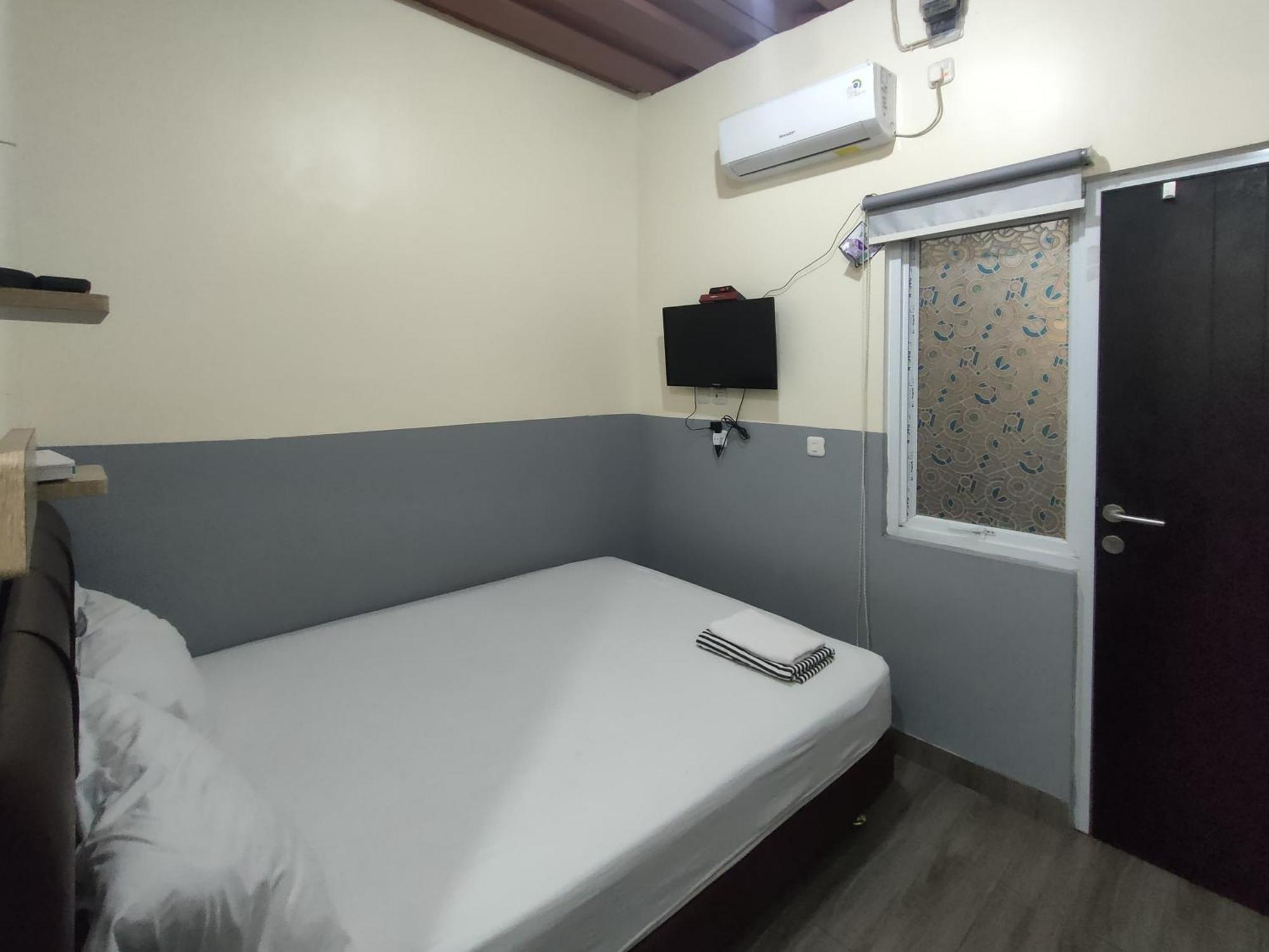 Puspiptek Residence Syariah Mitra Reddoorz スルポン エクステリア 写真
